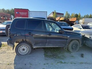2023 Lada (ВАЗ) Niva Travel I, чёрный, 790000 рублей, вид 3
