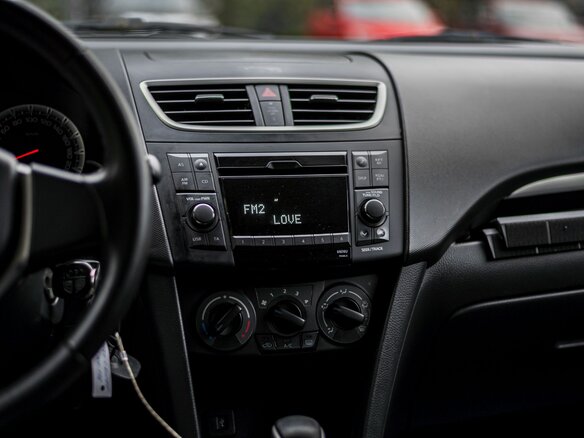2011 Suzuki Swift IV, чёрный, 595000 рублей - вид 6