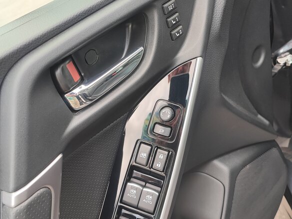 2017 Subaru Forester IV Рестайлинг 2, серый - вид 12