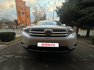2011 Toyota Highlander II (XU40) Рестайлинг, белый, 2100000 рублей, вид 2