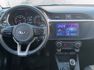 2020 Kia Rio IV Рестайлинг, серый, 1450000 рублей, вид 4