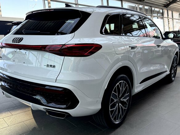 2026 Audi Q5 L III (GU), белый - вид 5