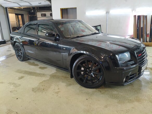 2004 Chrysler 300C I, чёрный, 2500000 рублей - вид 1