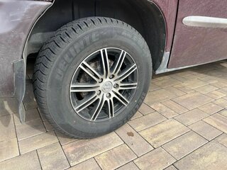2001 Dodge Caravan 3-speed IV, красный, 485000 рублей, вид 5