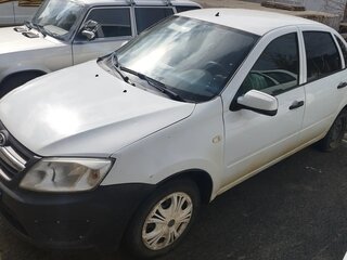 2012 Lada (ВАЗ) Granta I, белый, 300000 рублей, вид 1