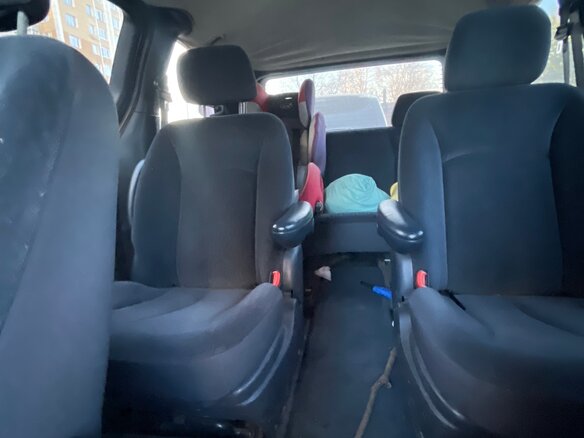 2001 Dodge Caravan IV, серебристый, 227000 рублей - вид 11