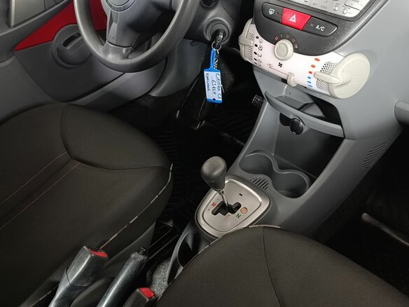 2011 Citroen C1 I Рестайлинг, красный - вид 12