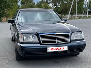1996 Mercedes-Benz S-Класс 320 Long III (W140) Рестайлинг, чёрный, 1290000 рублей, вид 1