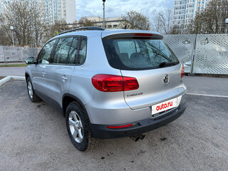 2012 Volkswagen Tiguan I Рестайлинг, серебристый, 1330000 рублей, вид 4