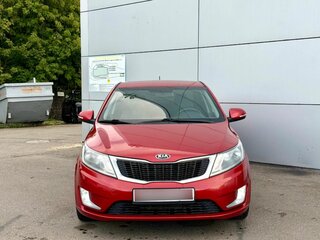 2013 Kia Rio 5-speed III, красный, 770000 рублей, вид 2
