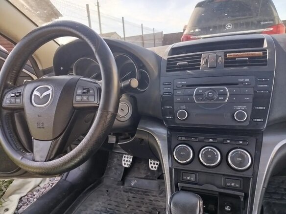 2010 Mazda 6 II (GH) Рестайлинг, серебристый, 620000 рублей - вид 6