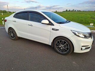 2016 Kia Rio III Рестайлинг, белый, 1150000 рублей, вид 1