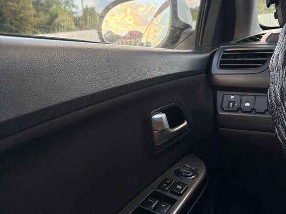 2012 Kia Rio 4-speed III, белый, 650000 рублей - вид 13