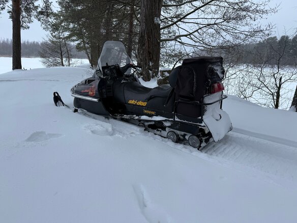 1998 BRP Ski-Doo Skandic 550, чёрный, 495000 рублей - вид 3