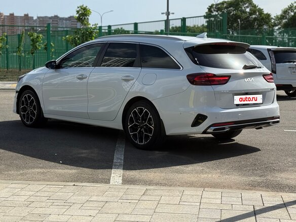2021 Kia Ceed III Рестайлинг, белый, 2300000 рублей - вид 7