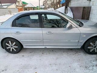 2008 Hyundai Sonata ТагАЗ IV (EF) Рестайлинг, серебристый, 549000 рублей, вид 1