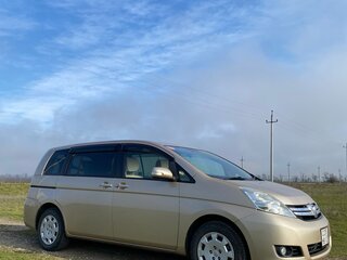 2012 Toyota ISis I Рестайлинг, бежевый, 1390000 рублей, вид 4