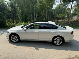 2016 Volkswagen Passat GTE B8, белый, 1850000 рублей, вид 4