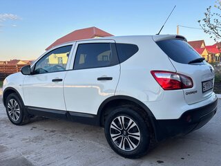 2011 Nissan Qashqai I Рестайлинг, белый, 1070000 рублей, вид 4