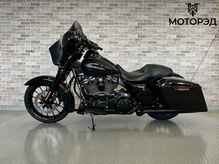2017 Harley-Davidson Street Glide, чёрный, 1695000 рублей, вид 3