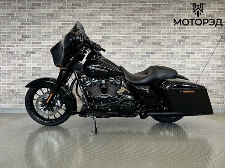 2017 Harley-Davidson Street Glide, чёрный, 1695000 рублей, вид 3