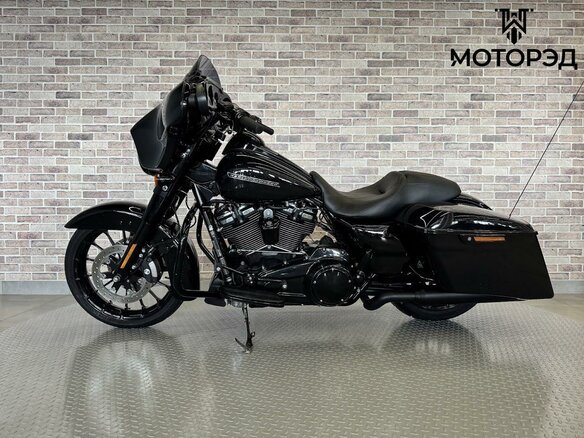 2017 Harley-Davidson Street Glide, чёрный, 1695000 рублей - вид 2