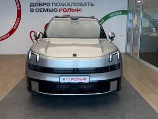 2025 Lynk & Co 900, серебристый, 8420000 рублей, вид 2