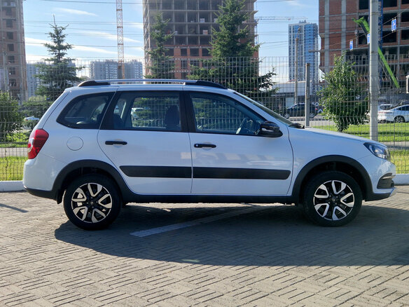 2026 Lada (ВАЗ) Granta Cross I Рестайлинг, белый, 1196000 рублей - вид 3
