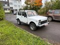 2001 Lada (ВАЗ) 2121 (4x4) I Рестайлинг, белый - вид 1
