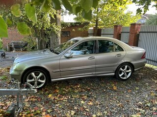 2004 Mercedes-Benz C-Класс 230 II (W203) Рестайлинг, серый, 500000 рублей, вид 4