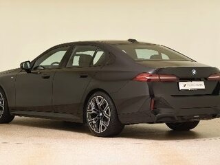 2025 BMW 5 серии 523d xDrive VIII (G60/G61/G68), чёрный, 7502241 рублей, вид 2