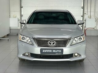 2013 Toyota Camry VII (XV50), серебристый, 1749000 рублей, вид 2