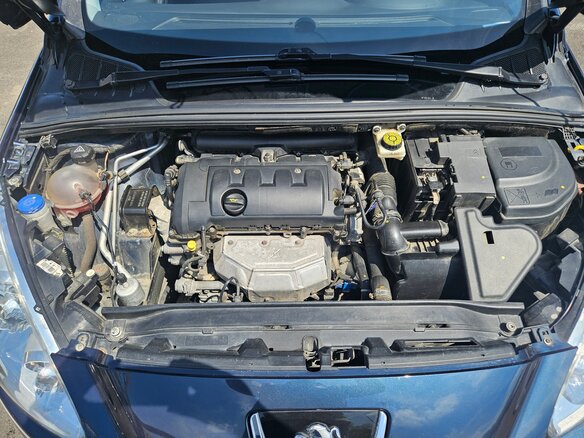 2011 Peugeot 308 I Рестайлинг, синий, 690000 рублей - вид 18