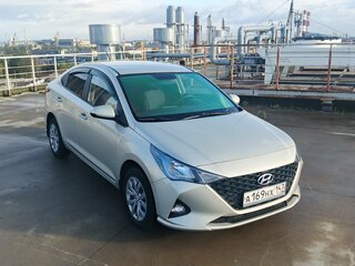 2020 Hyundai Solaris II Рестайлинг, серебристый, 1470000 рублей, вид 1