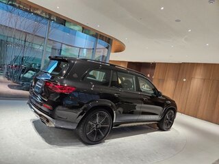 2025 Mercedes-Benz Maybach GLS 600 I Рестайлинг, чёрный, 36500000 рублей, вид 3