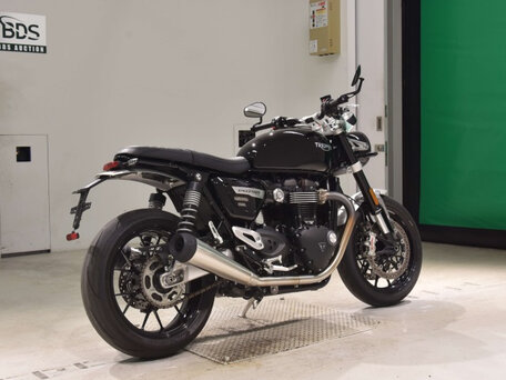 2022 Triumph Speed Twin, чёрный, 980000 рублей, вид 5