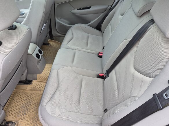 2008 Peugeot 308 I, красный, 380000 рублей - вид 15