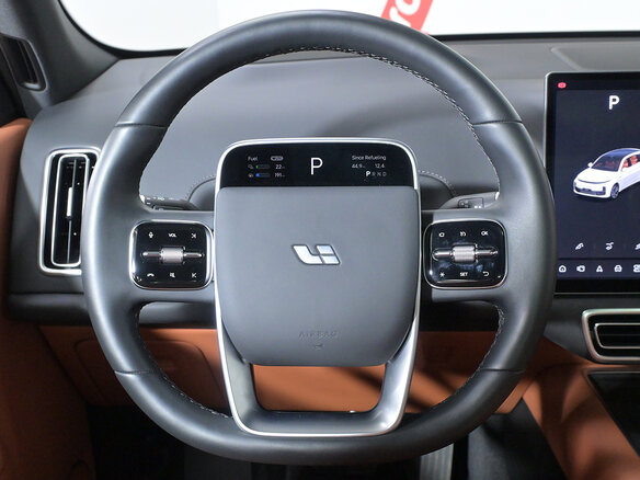 2025 Li Auto (Lixiang) L7 52.3 kWh I Рестайлинг, белый, 8999000 рублей - вид 9