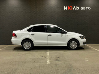 2016 Volkswagen Polo V Рестайлинг, белый, 1140000 рублей, вид 4