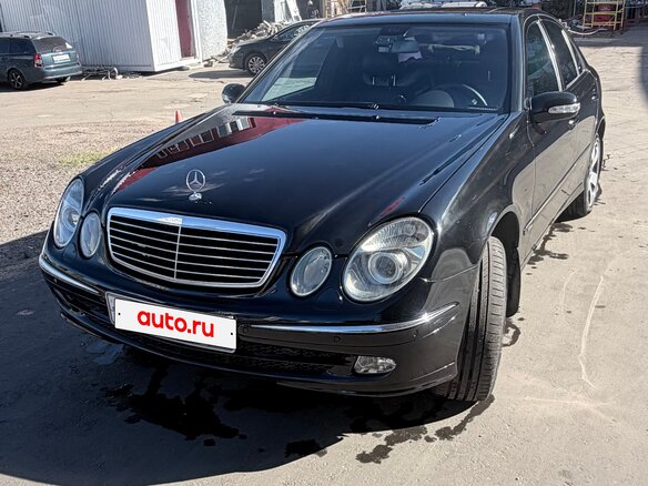 2004 Mercedes-Benz E-Класс 280 III (W211, S211), чёрный, 1350000 рублей - вид 2