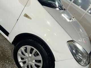 2011 Renault Sandero I, белый, 325000 рублей, вид 2