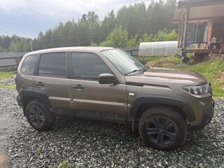 2024 Lada (ВАЗ) Niva Travel I, коричневый, 1200000 рублей, вид 2