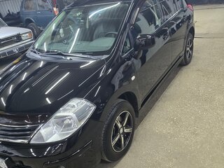 2012 Nissan Tiida I Рестайлинг, чёрный, 1050000 рублей, вид 1