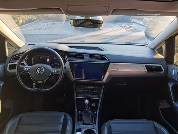 2022 Volkswagen Touran Cross L II, белый, 1580004 рублей - вид 5