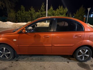 2010 Kia Rio II Рестайлинг, оранжевый, 450000 рублей, вид 5