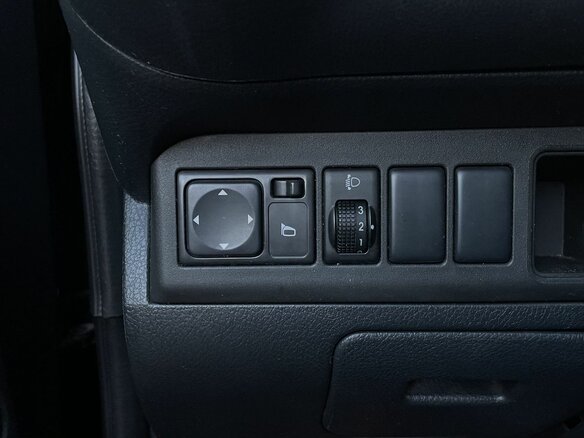 2007 Nissan Note I, чёрный - вид 13
