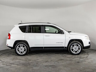 2012 Jeep Compass I Рестайлинг, белый, 925000 рублей, вид 4
