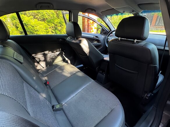 2010 Opel Astra H Рестайлинг, серый, 330000 рублей - вид 8