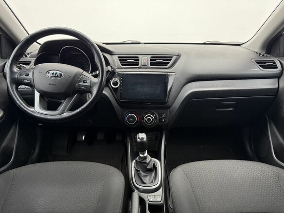 2014 Kia Rio 6-speed III, белый, 750000 рублей - вид 11