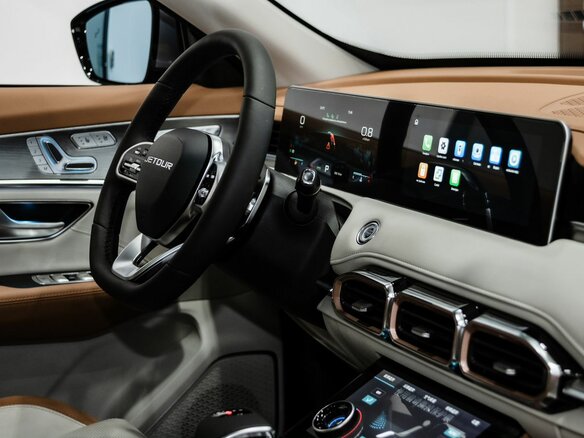 2026 Jetour X70+ I Рестайлинг, серый, 3399000 рублей - вид 19